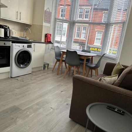 Studio Flat 2A Central Colwyn Bay Buitenkant foto